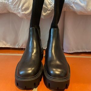 NWOT zara boots